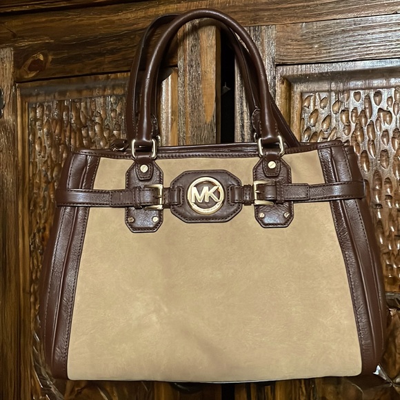 MICHAEL Michael Kors Handbags - VINTAGE!!! MICHAEL KORS PURSE BNWT NEVER USED